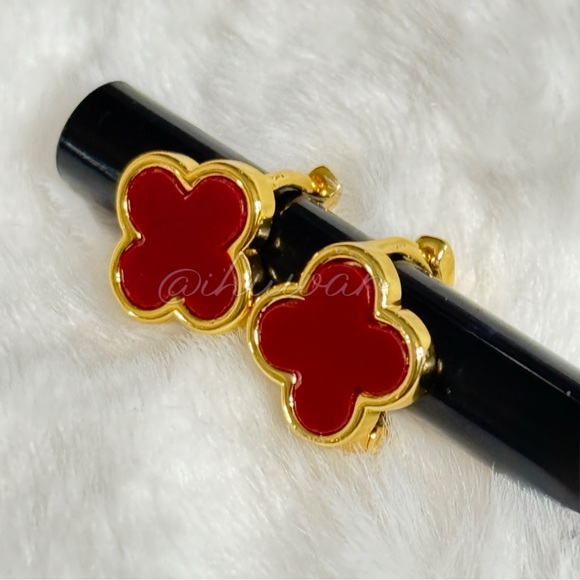 Jewelry - Four-leaf Clover 18K Gold Plated Red / Gold Color Stud Earrings
